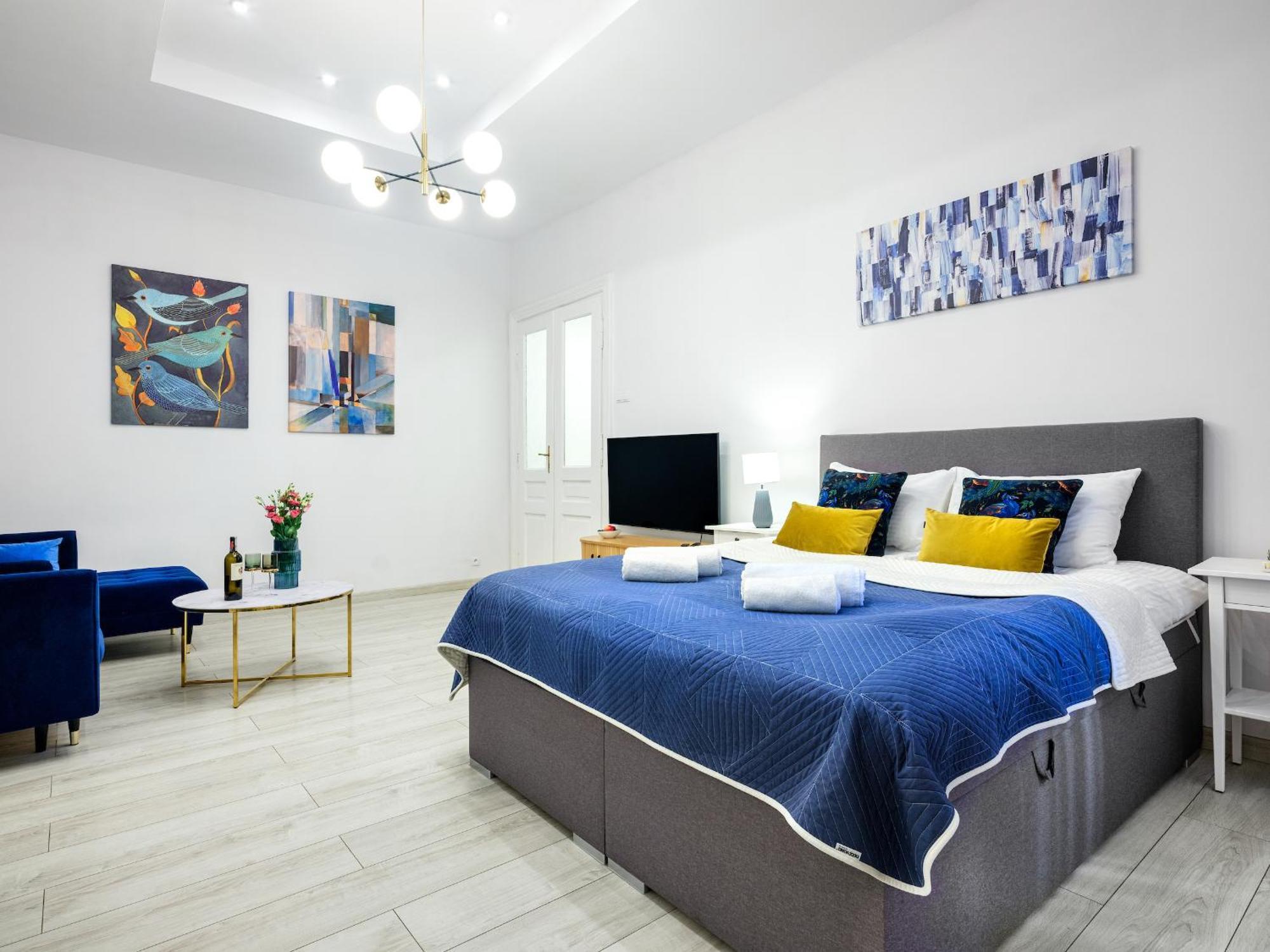 Bluebird Apt Old Town & Wawel Hill By Vistula River - By Homelike 克拉科夫 外观 照片